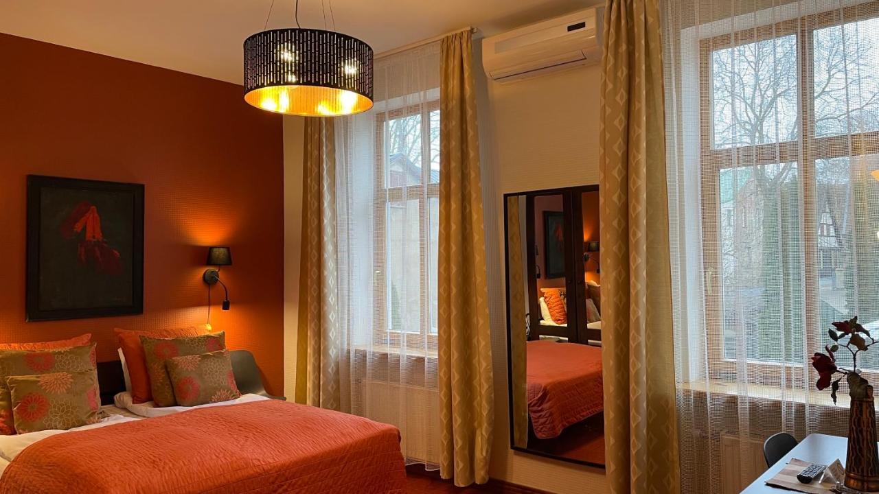 Hotel Vilhelmine Liepāja Buitenkant foto