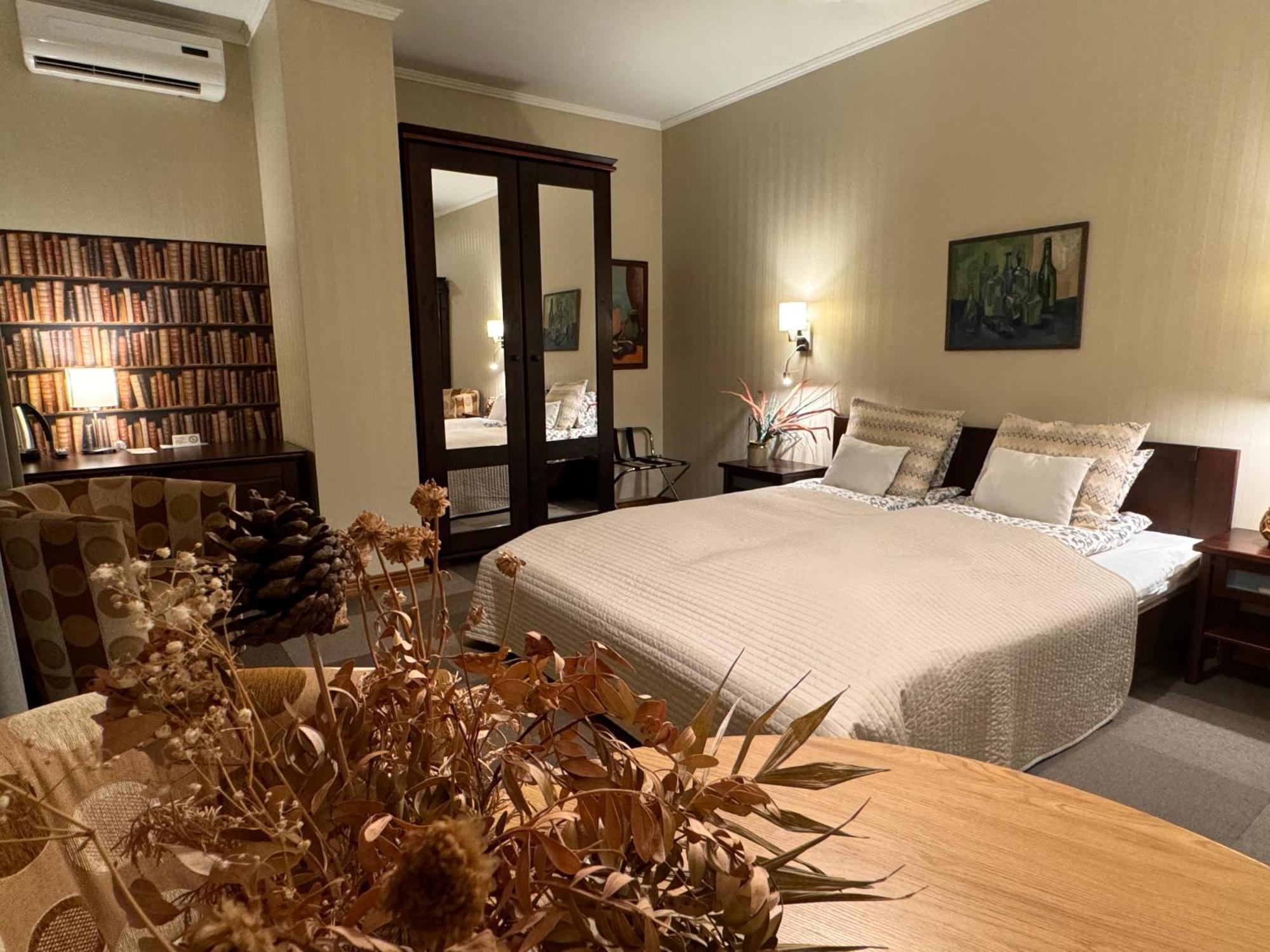Hotel Vilhelmine Liepāja Buitenkant foto