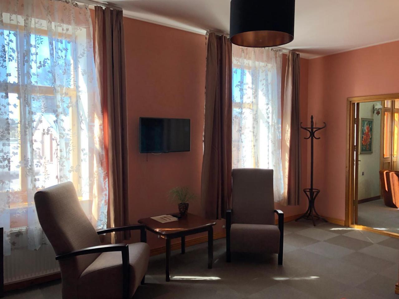 Hotel Vilhelmine Liepāja Buitenkant foto